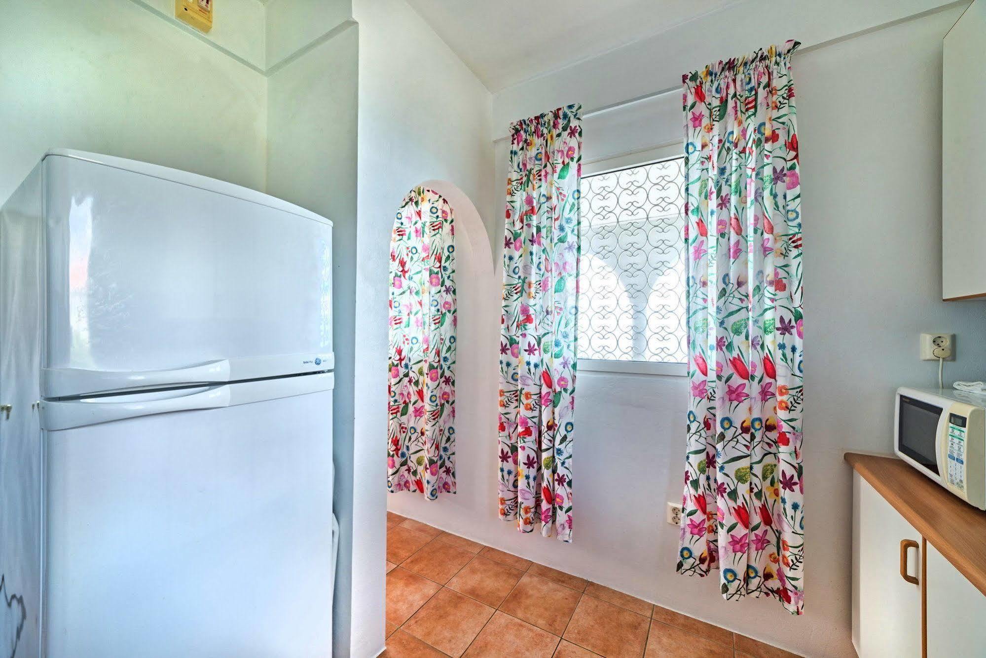 Caribbean Sea View Holiday Apartments Mero Экстерьер фото